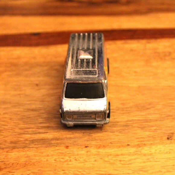 1974 Hot Wheels Super Van Chrome Red Yellow Flames Diecast Hong Kong - Picture 2 of 9